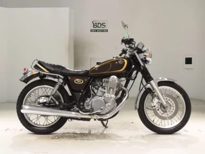 Yamaha SR400-3