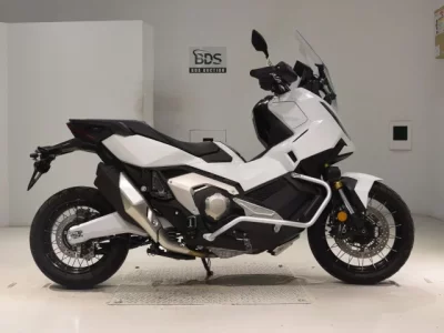 Honda X-ADV750-2