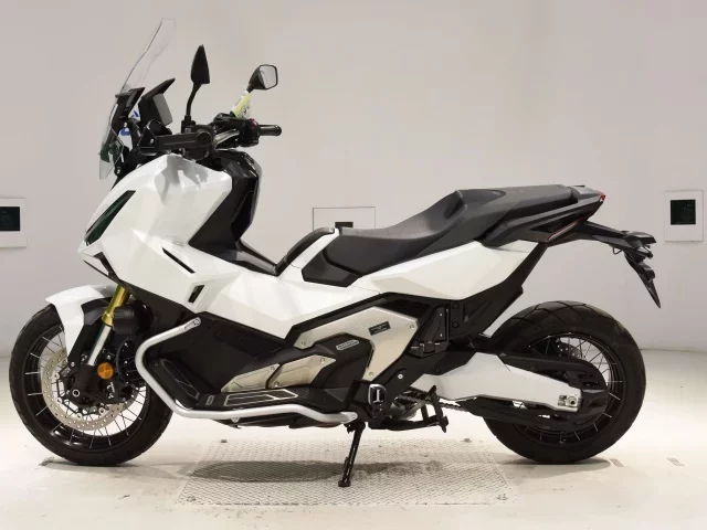 Honda X-ADV750-2