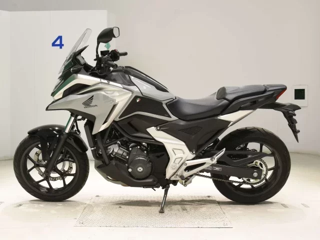 Honda NC750XD-3