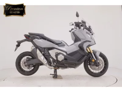 Honda X-ADV750-2