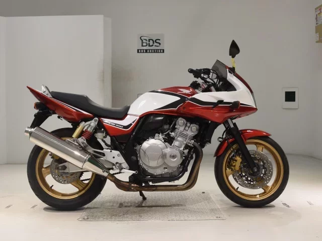 Honda CB400SFV-4 BOLDORABS