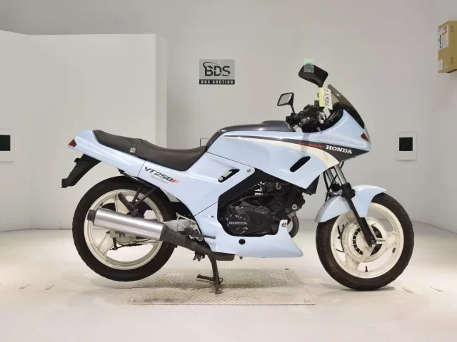 Honda VT250F