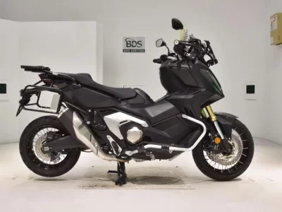 Honda X-ADV750-2