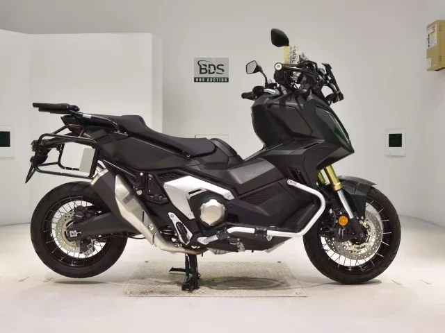 Honda X-ADV750-2