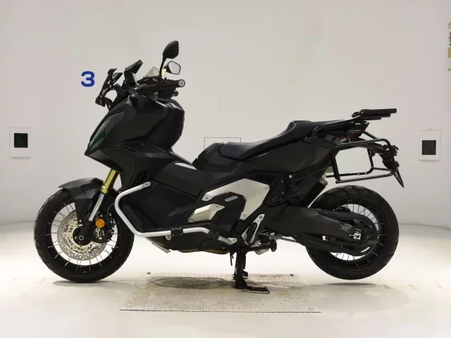 Honda X-ADV750-2