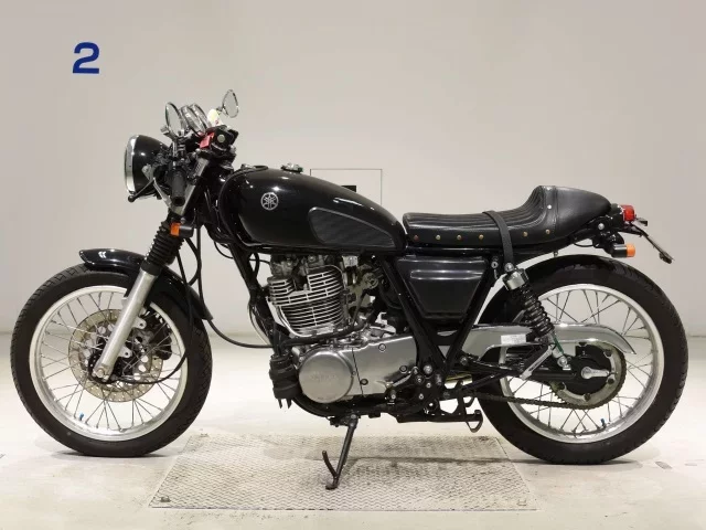 Yamaha SR400-5
