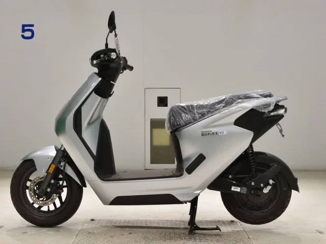 Honda EM1E: