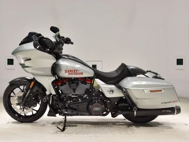 Harley-Davidson HARLEY FLTRXSTSE1980CVO