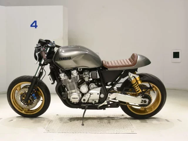Yamaha XJR1300
