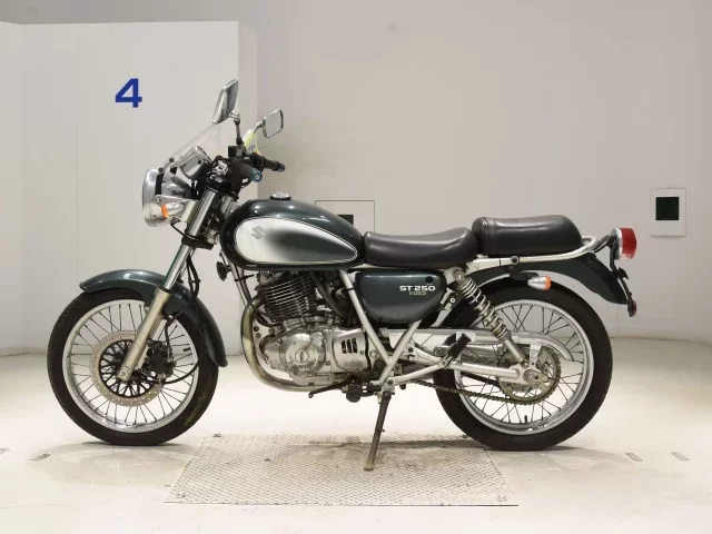 Suzuki ST250E