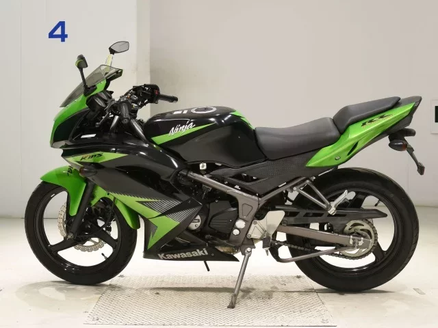 Kawasaki NINJA150RR