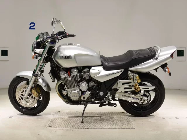 Yamaha XJR1300