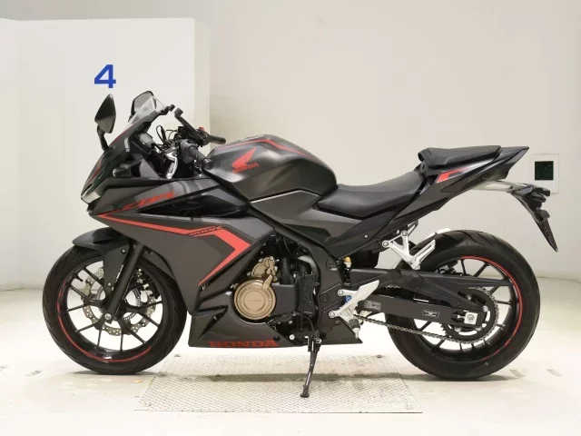 Honda CBR400R-2