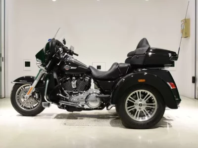 Harley-Davidson HARLEY FLHTCUTG1870