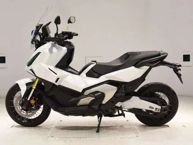 Honda X-ADV750-2