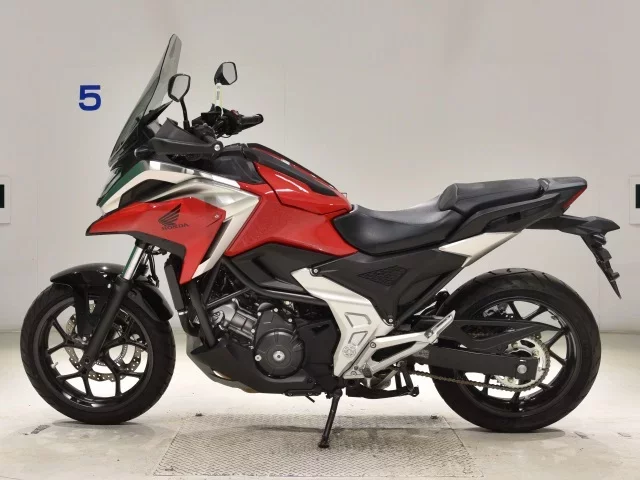 Honda NC750XD-3