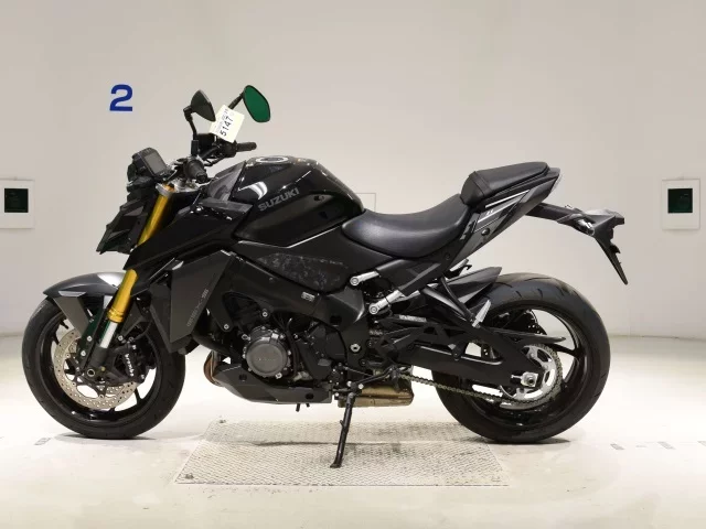 Suzuki GSX-S1000-2