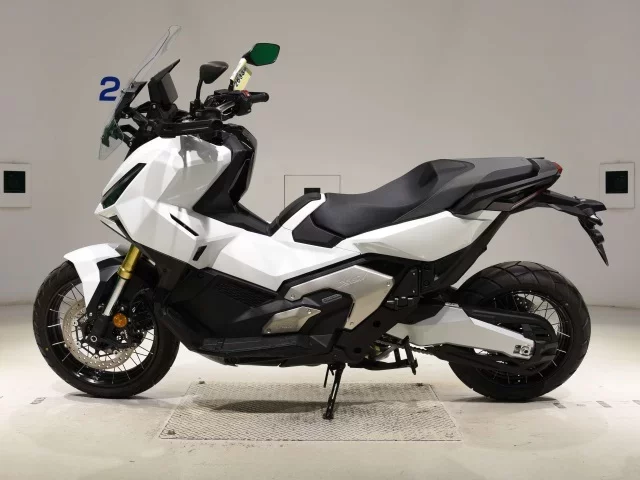 Honda X-ADV750-2
