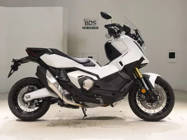 Honda X-ADV750-2