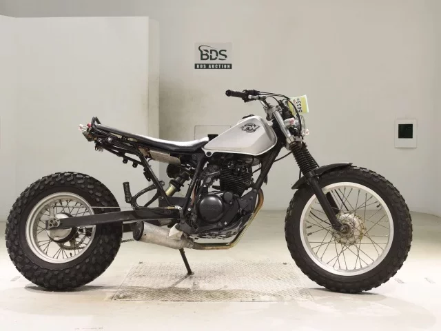 Yamaha TW200