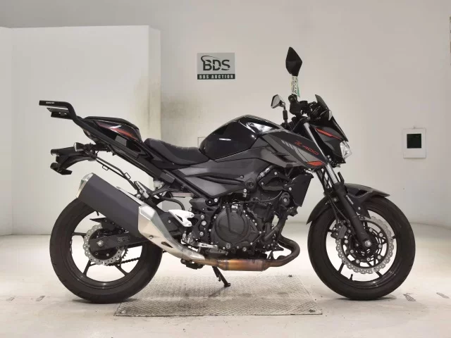 Kawasaki Z400-2 лот № 0148 оценка 6  с аукциона в Японии