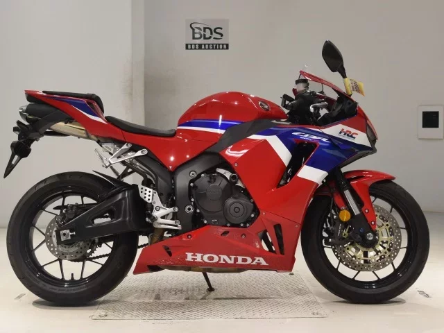 Honda CBR600RR-4 лот № 0289 оценка 5  с аукциона в Японии
