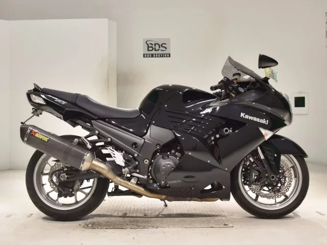 Kawasaki ZZR1400 лот № 0339 оценка 5  с аукциона в Японии