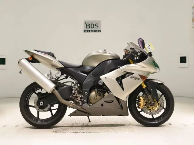Kawasaki ZX-10R лот № 7818 оценка 4  с аукциона в Японии