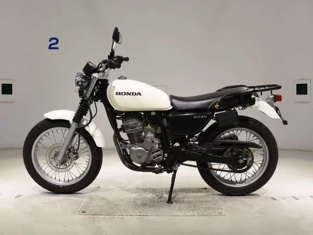 Honda CB223S