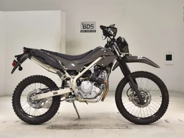 Kawasaki KLX230 SHERPA лот № 2657 оценка 7  с аукциона в Японии