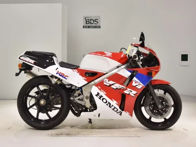 Honda VFR400R-2