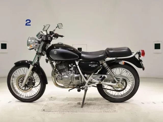 Suzuki ST250E