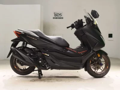 Honda FORZA -6