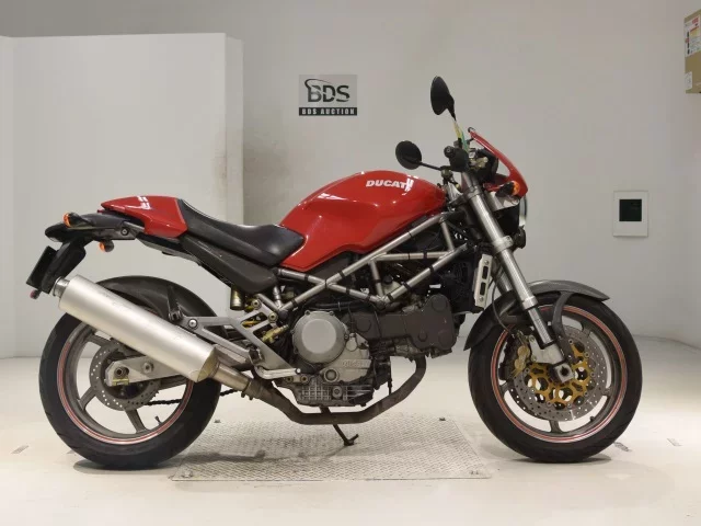 Ducati  MONSTER S4 лот № 0106 оценка 4  с аукциона в Японии