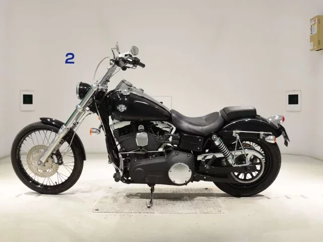 Harley-Davidson HARLEY FXDWG1580