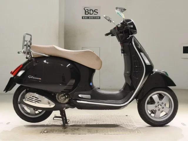 Vespa GTS250IE лот № 5204 оценка 4  с аукциона в Японии