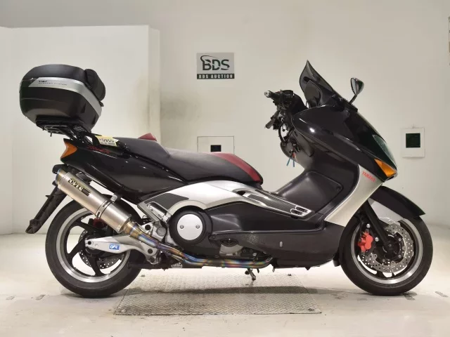 Yamaha T-MAX500 лот № 0260 оценка 5  с аукциона в Японии