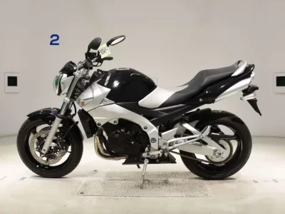 Suzuki GSR400  с аукциона в Японии