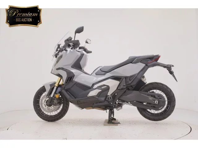 Honda X-ADV750-2