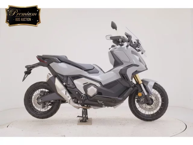 Honda X-ADV750-2 лот № 0032 оценка 6  с аукциона в Японии