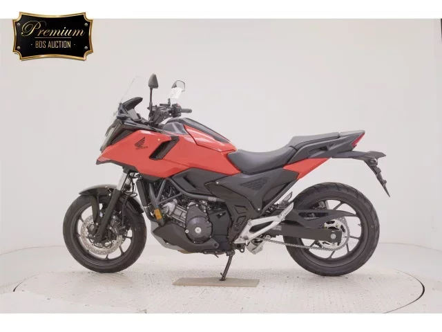 Honda NC750XD-3