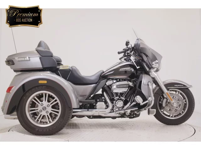 Harley-Davidson HARLEY FLHTCUTG1750