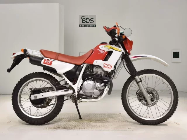 Honda XL250 DEGREE лот № 5072 оценка 4  с аукциона в Японии