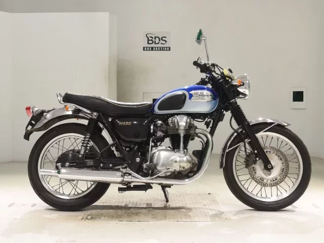 Kawasaki W650 лот № 5317 оценка 4  с аукциона в Японии