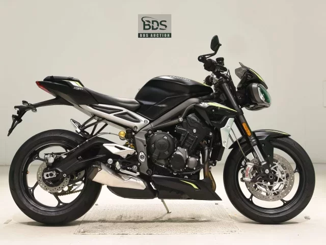 Triumph  STREET TRIPLE RS лот № 7710 оценка 6  с аукциона в Японии