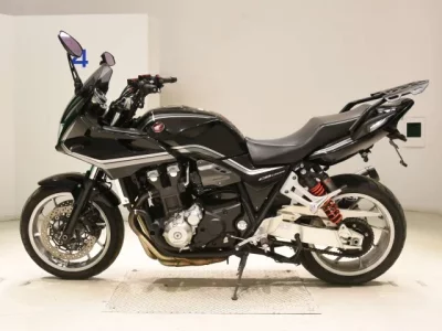 Honda CB1300SF BOLDOR лот № 7917 оценка 5  с аукциона в Японии 2