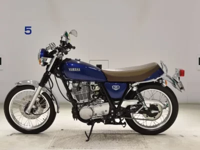 Yamaha SR400-5 лот № 2714 оценка 7  с аукциона в Японии 2