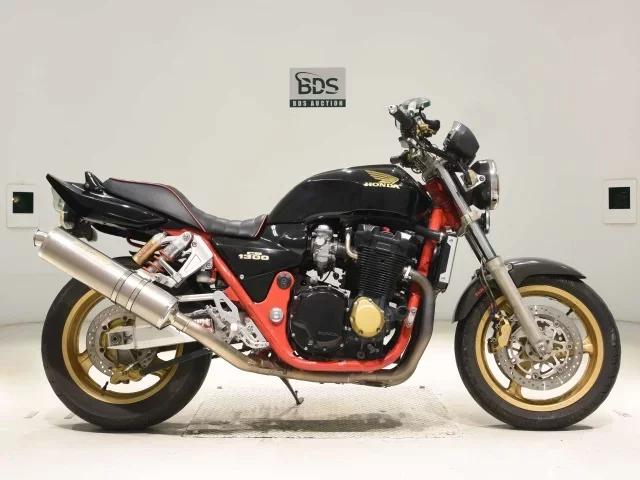 Honda CB1300SF лот № 5243 оценка 4  с аукциона в Японии