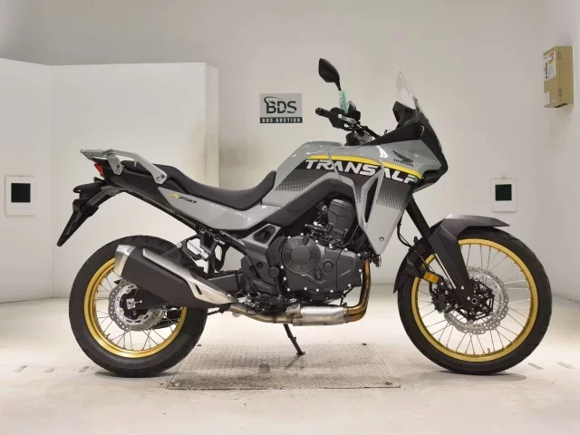 Honda XL750 TRANSALP лот № 0396 оценка 8  с аукциона в Японии